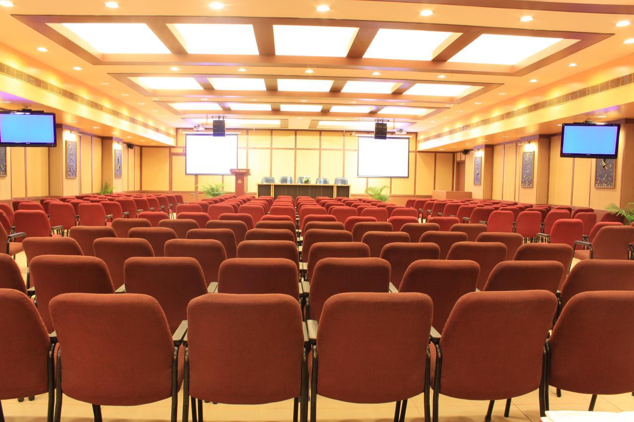 The Grand Regent Hotel Coimbatore Bagian luar foto